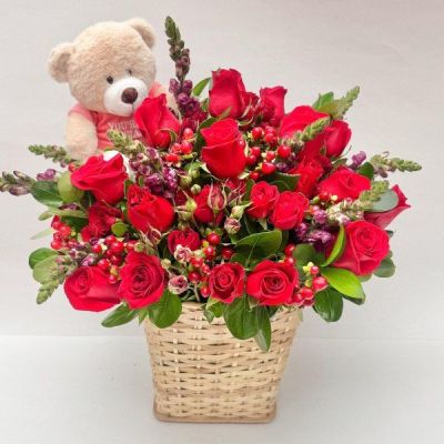 RAMO DE FLORES ROJAS CON PELUCHE 